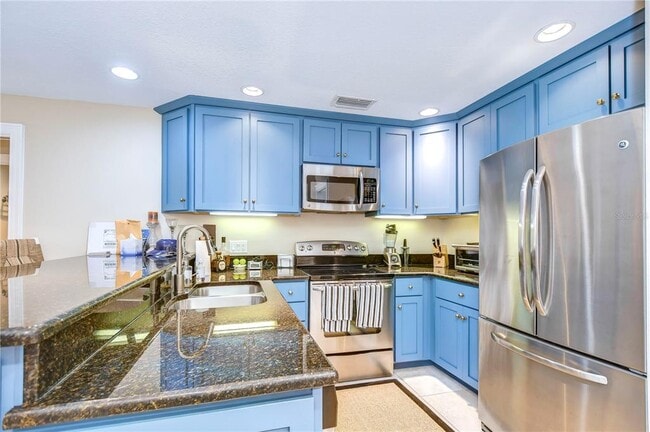 Building Photo - 29300 Bay Hollow Dr