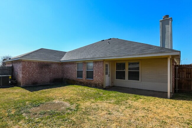 Building Photo - 1706 Country Crest Ln