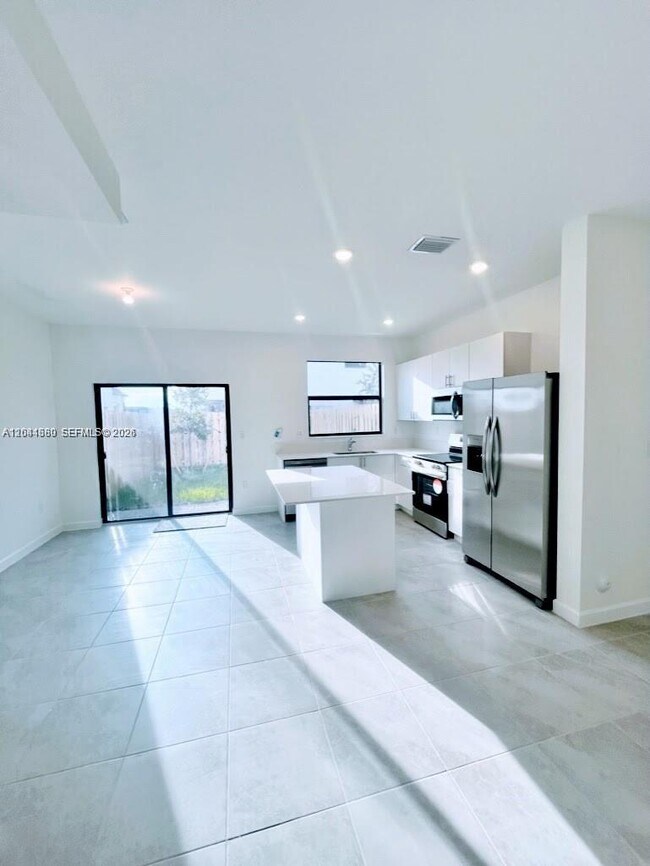 Building Photo - 23251 SW 128th Ave