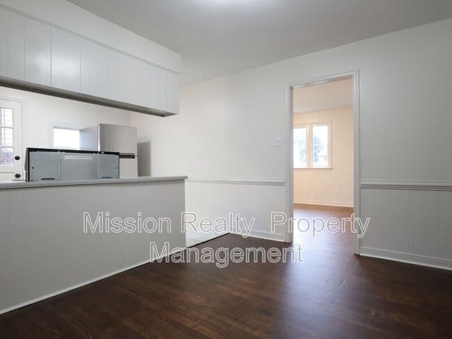 Building Photo - 618 Tarpley Rd
