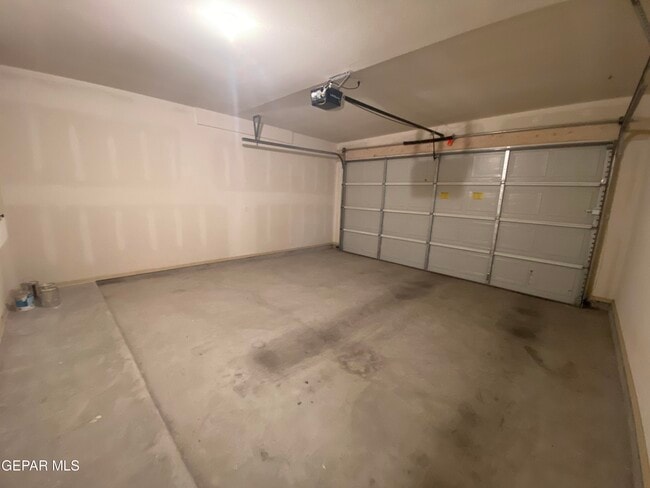 Building Photo - 408 La Puesta Dr