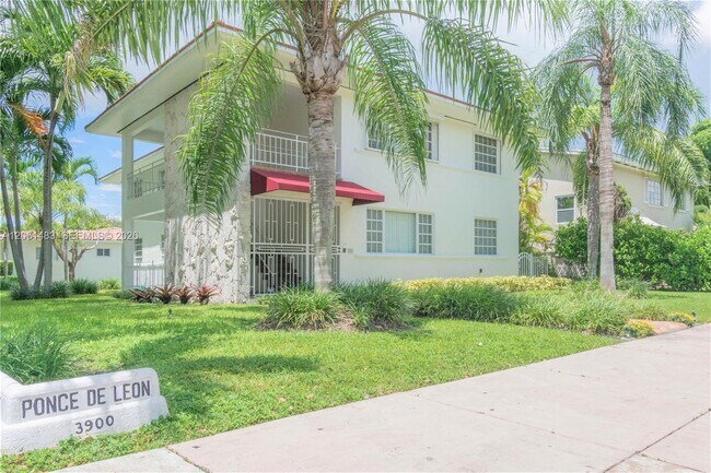 Building Photo - 3912 Ponce de Leon Blvd