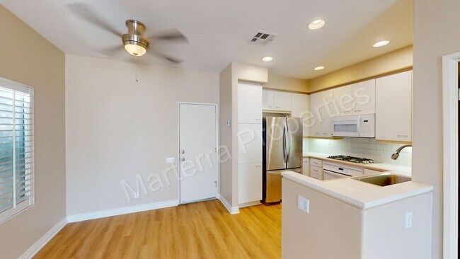 Building Photo - 8406 E Durango Way