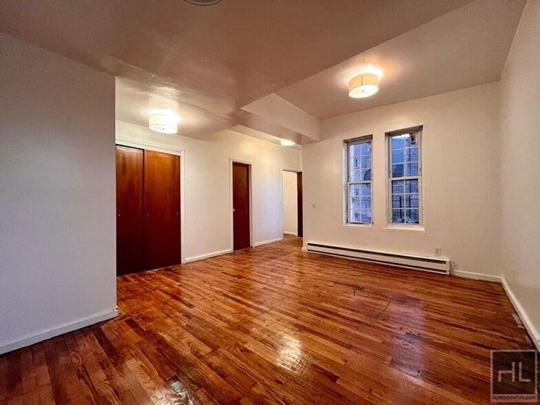 Primary Photo - WADSWORTH AVENUE, NEW YORK
