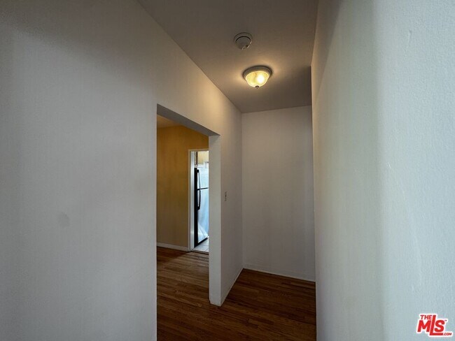 Building Photo - 1246 Edris Dr