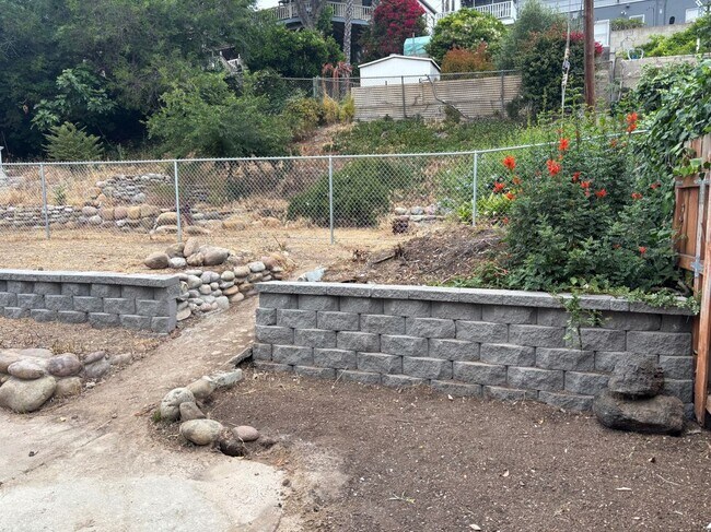 Building Photo - 2315 Bonillo Dr