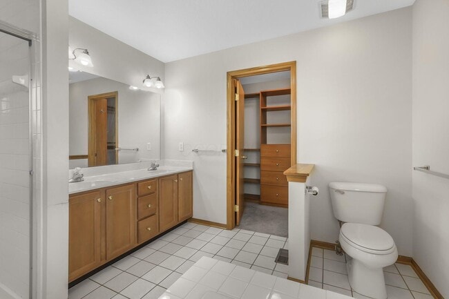 Building Photo - 3825 Delwood Dr