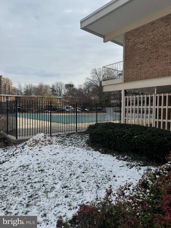 Building Photo - 2633 Fort Farnsworth Rd