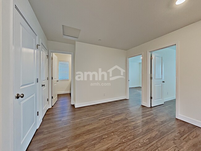 Building Photo - 13614 107th Ave Ct E