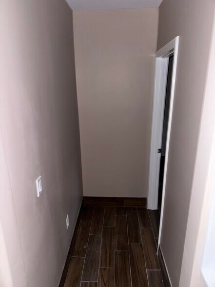 Building Photo - 32952 Urban Ave