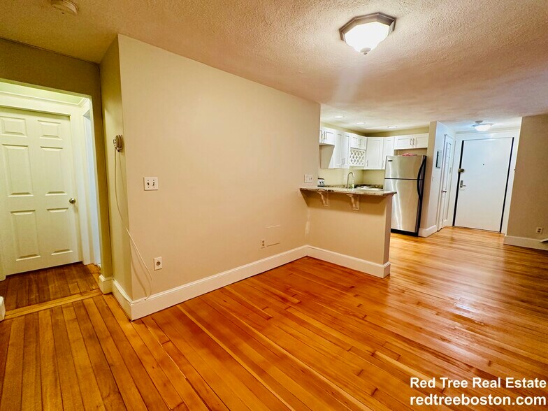 Building Photo - 39 South St