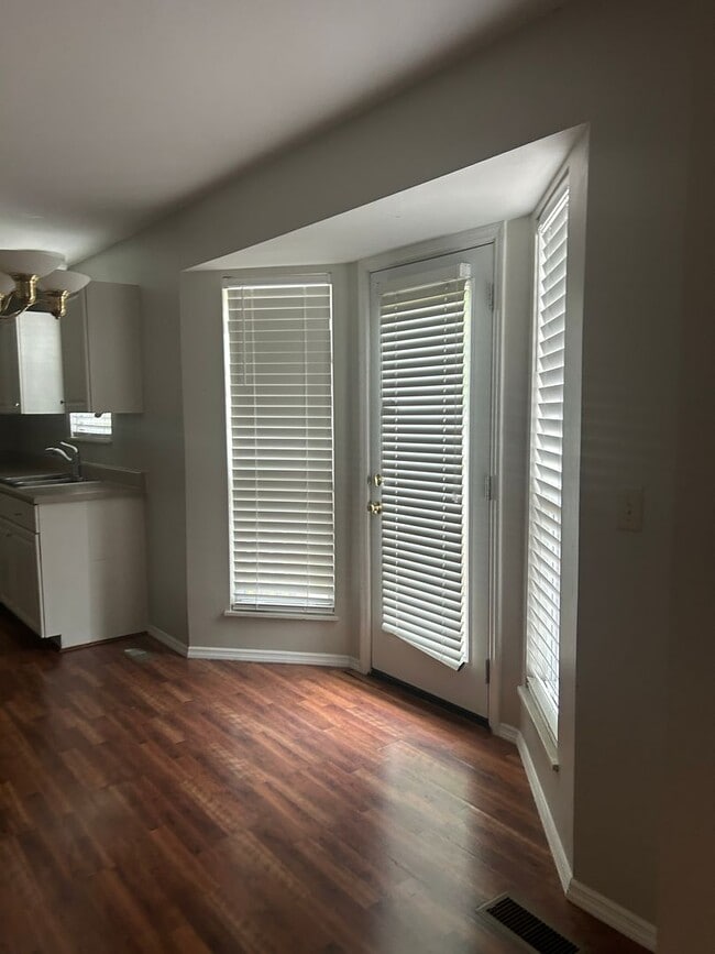 Building Photo - 1493 Schwarz Meadow Dr