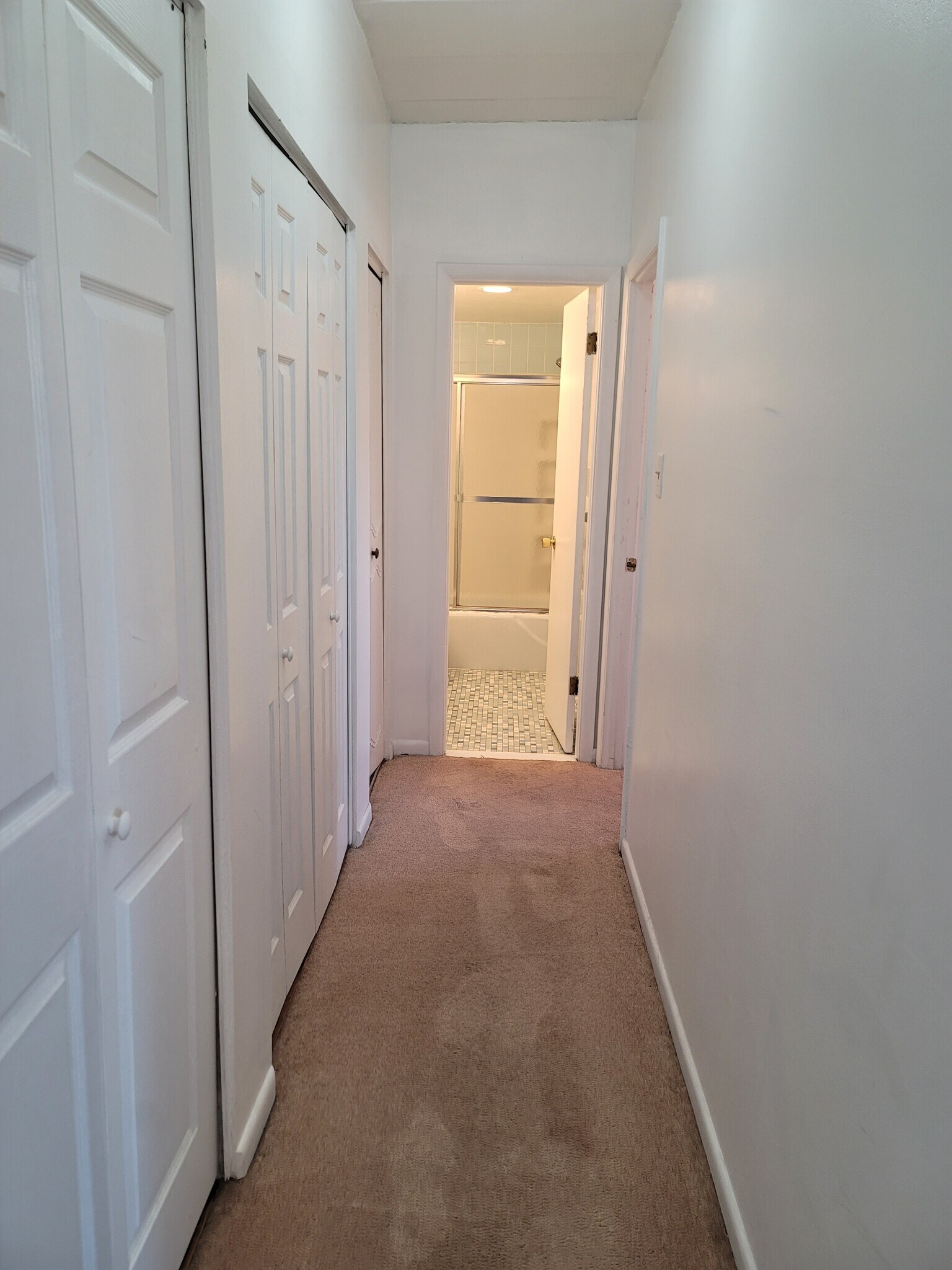 Building Photo - 255 E Beaver Ave