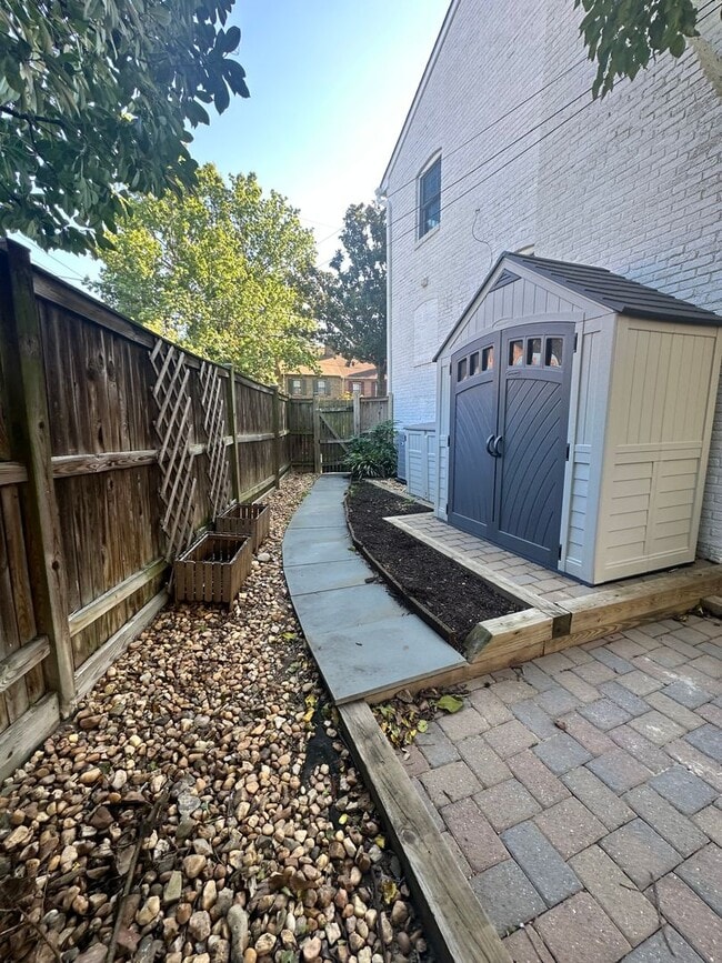 Building Photo - 1220 Portner Rd