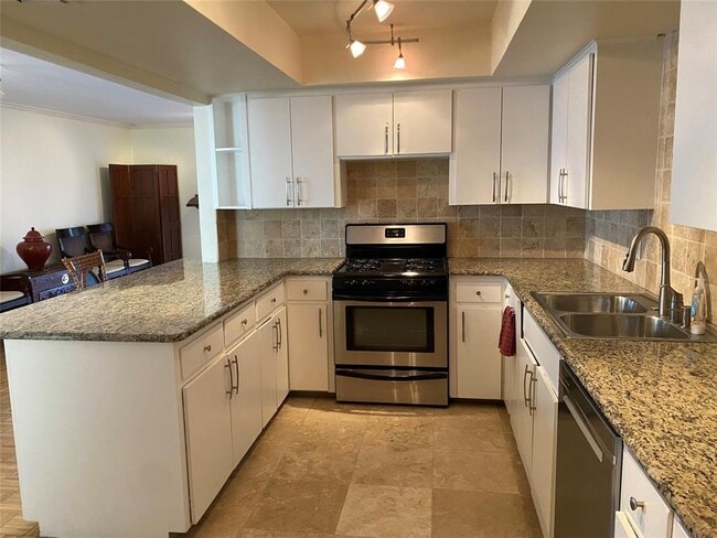 Building Photo - 6103 Bullard Dr