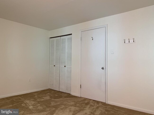 Building Photo - 1207 Locust St