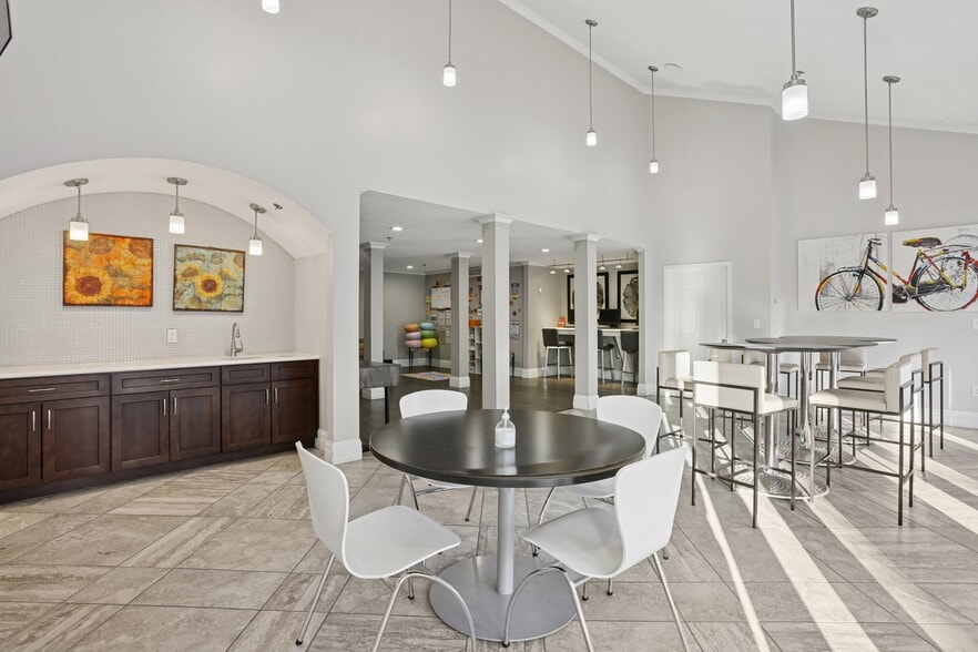 Building Photo - Park on Sweetwater