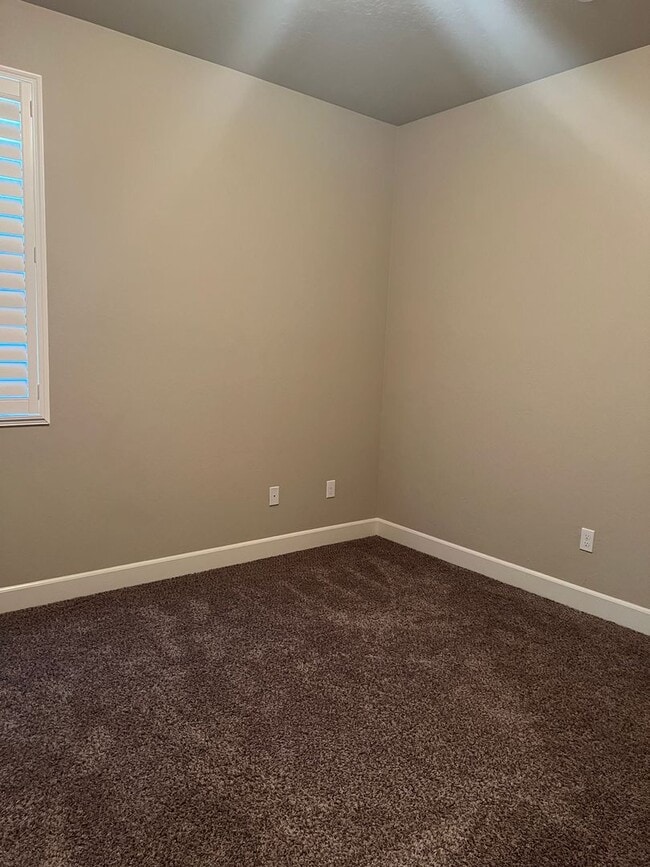 Building Photo - Charming 3 bedroom 2 bathroom with an office, located in Quail Run