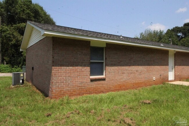 Building Photo - 9012 Bowman Ave