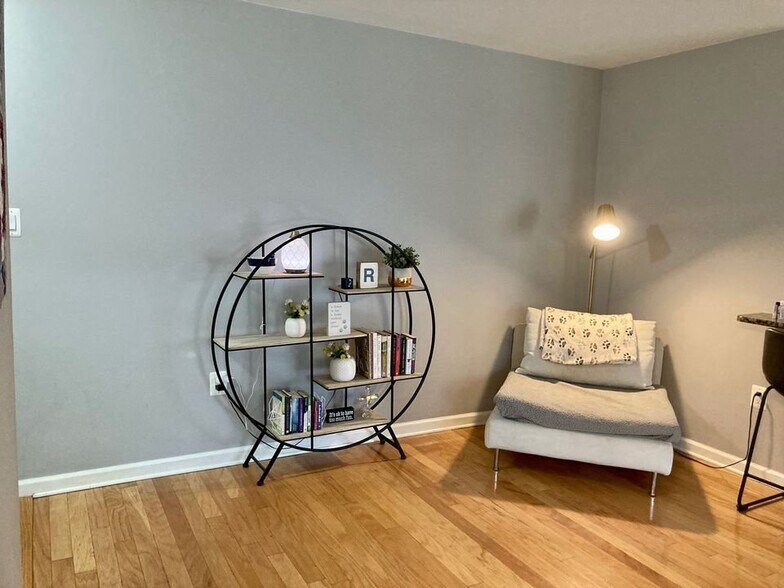 Building Photo - 12209 Braxfield Ct