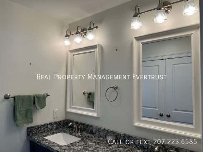 Building Photo - 65 Shore Rd