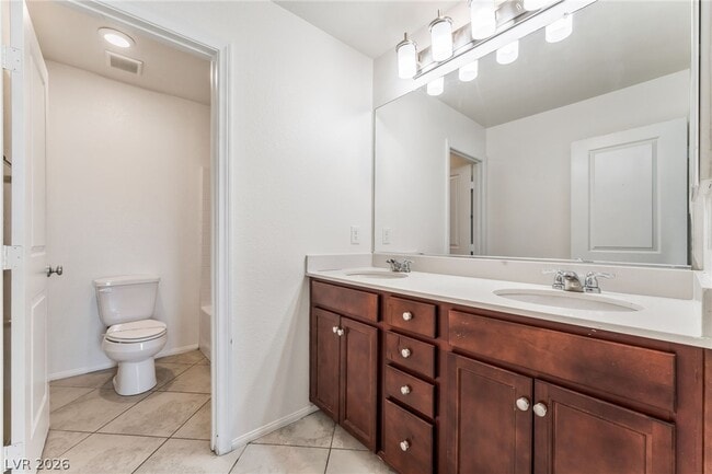 Building Photo - 5371 Boschetto St