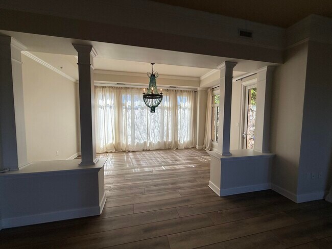 Building Photo - 404 Kelly Plantation Dr