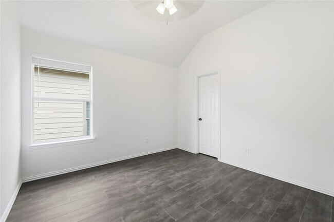 Building Photo - 412 Cypress Hill Dr