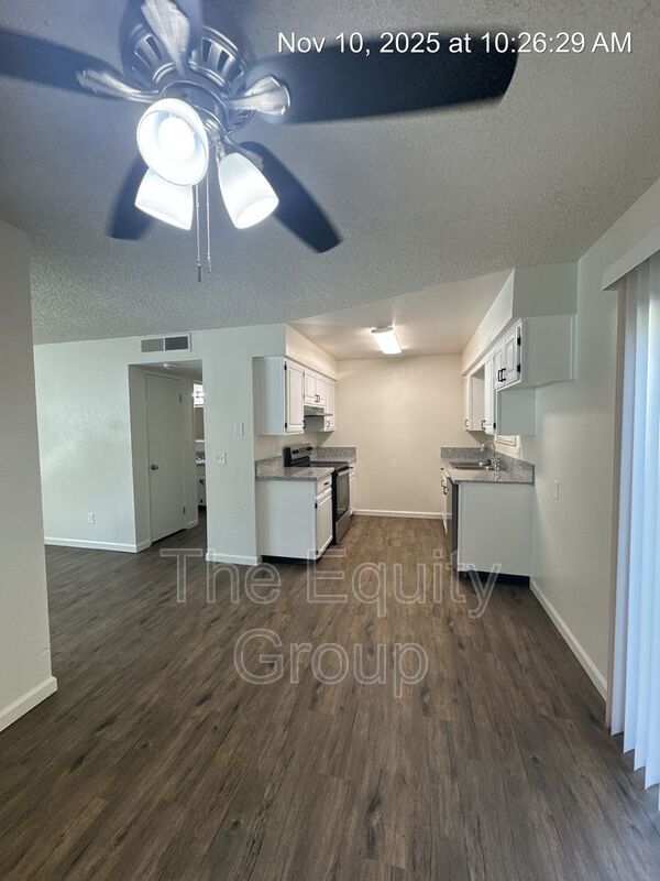 Building Photo - 806 Monarch Cir