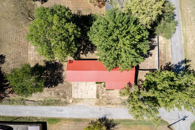Building Photo - 531 N Fern St