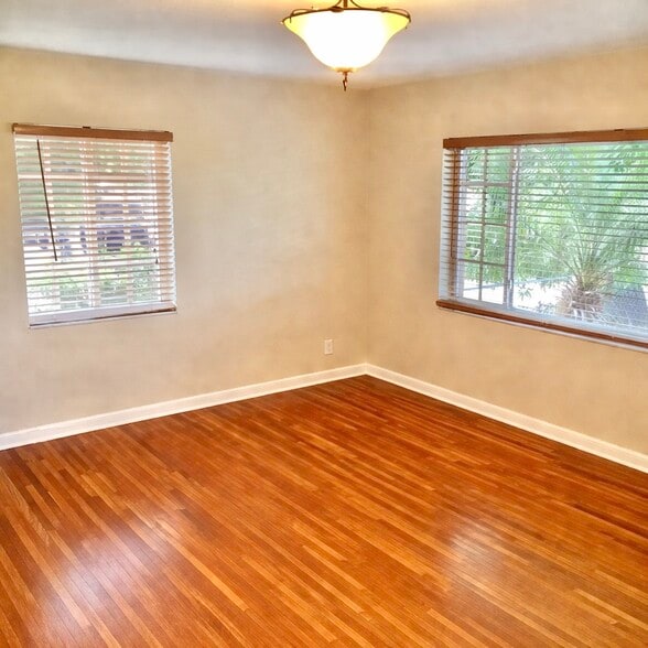LIVING ROOM EMPTY - 5840 SW 5th St