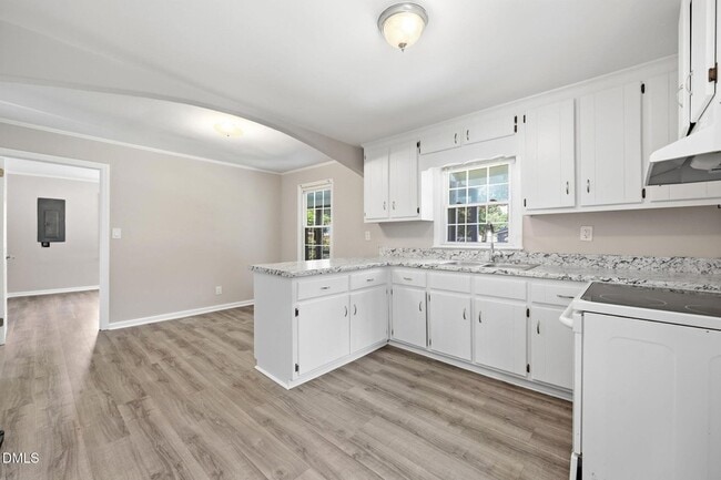 Building Photo - 608 N 16th St
