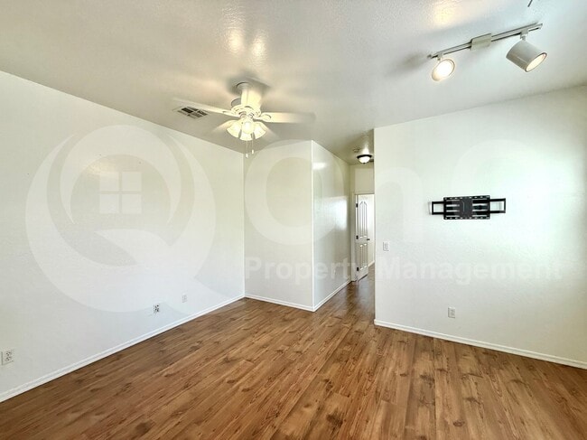 Building Photo - 34924 N 30th Ave