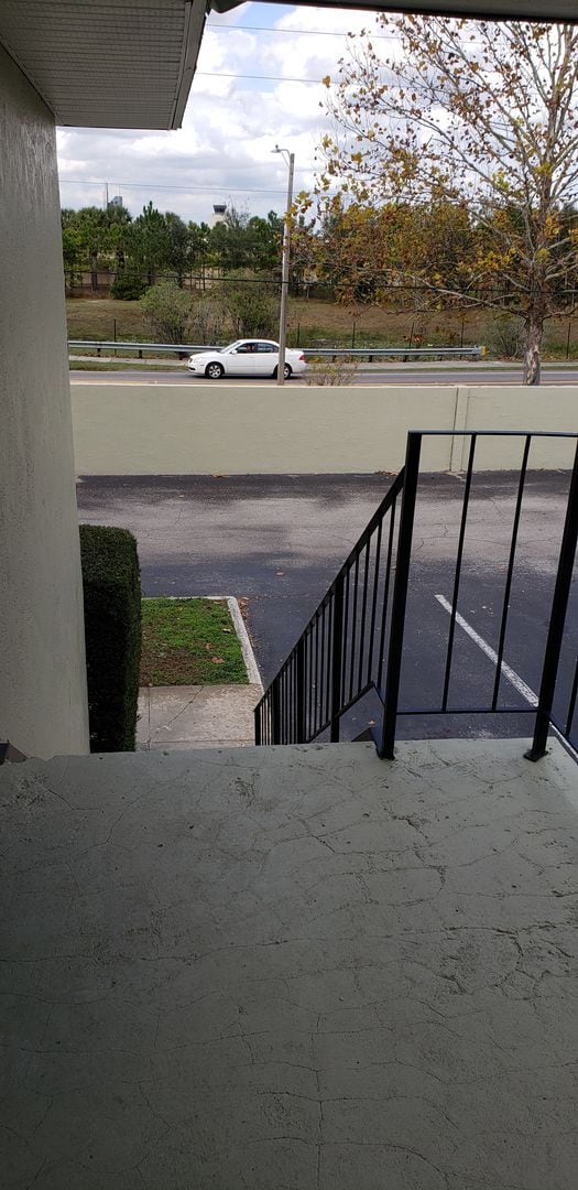 Building Photo - Cozy 2nd floor condo by Lake Underhill