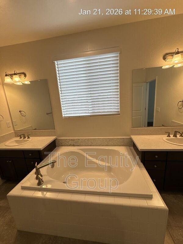 Building Photo - 1829 W Prescott Ave