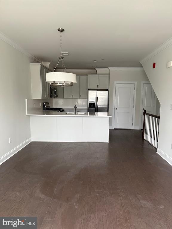 Building Photo - 220 Charles Ellis Dr