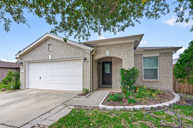 Building Photo - 16238 Ranchland Ln