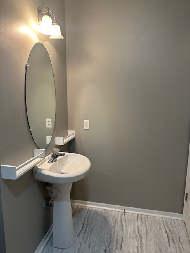 Building Photo - Spacious *2Bed*2Bath townhome Cottage Grov...