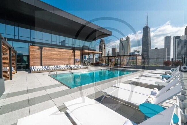 Building Photo - 0 bedroom in CHICAGO IL 60610