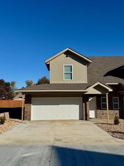 Building Photo - 2800 W Mockingbird Ln