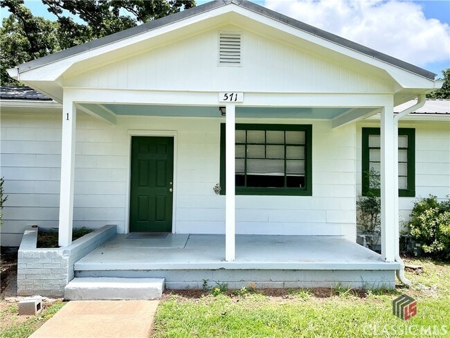 Primary Photo - 571 Whitehead Rd