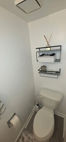 Building Photo - 97 Highland Rd