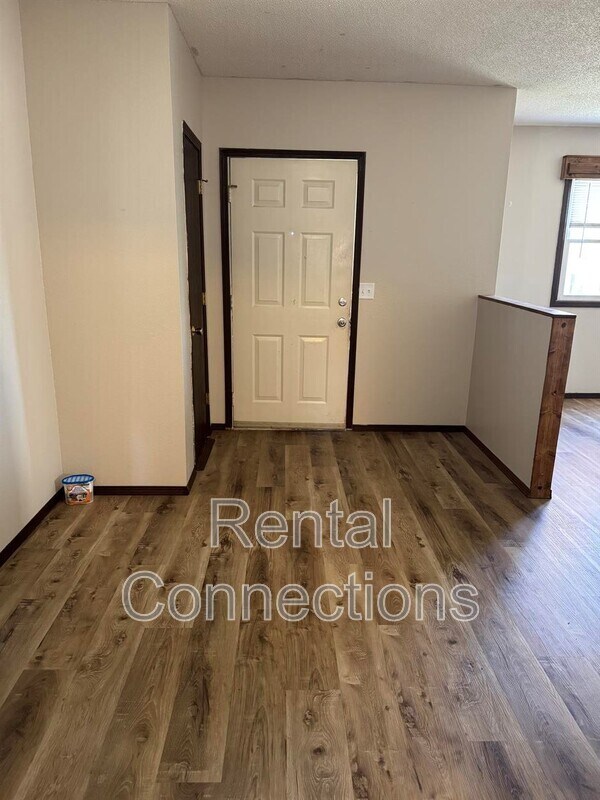 Building Photo - 712 N Madison St