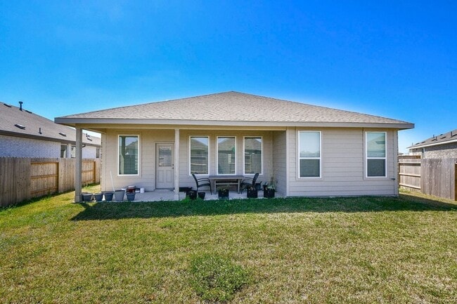 Building Photo - 26610 Coast Redwood Dr