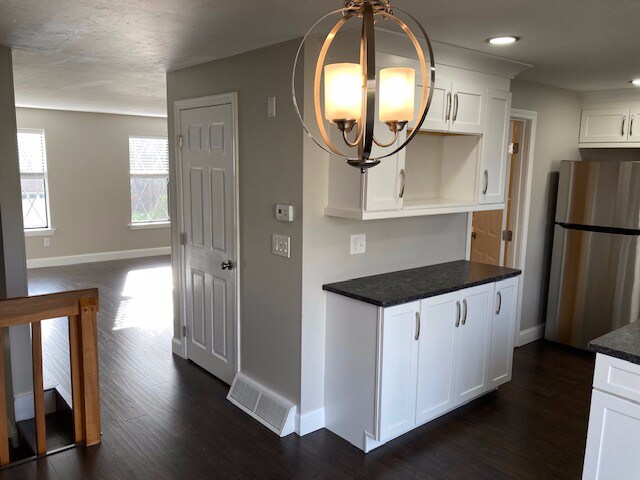 Building Photo - 16 Rollins Ct