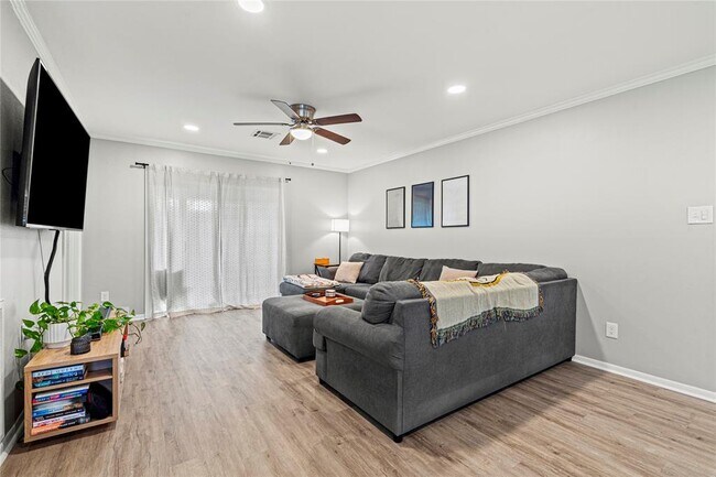 Building Photo - 2503 46th St