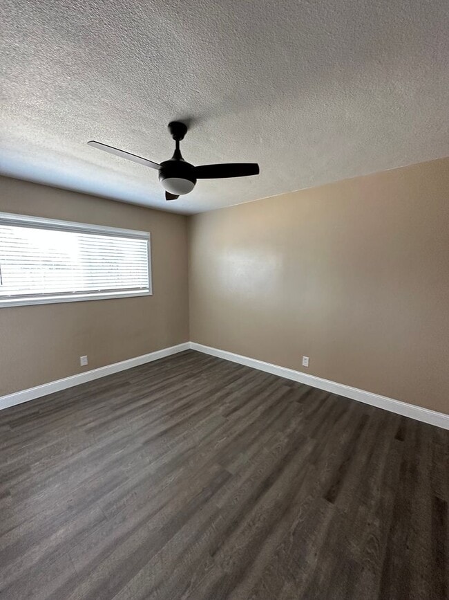 Building Photo - 3135 Courtney Dr