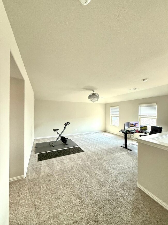 Building Photo - Spacious 4BR4B with Flex Room & OverSized Patio in Aubrey ArrowBrooke