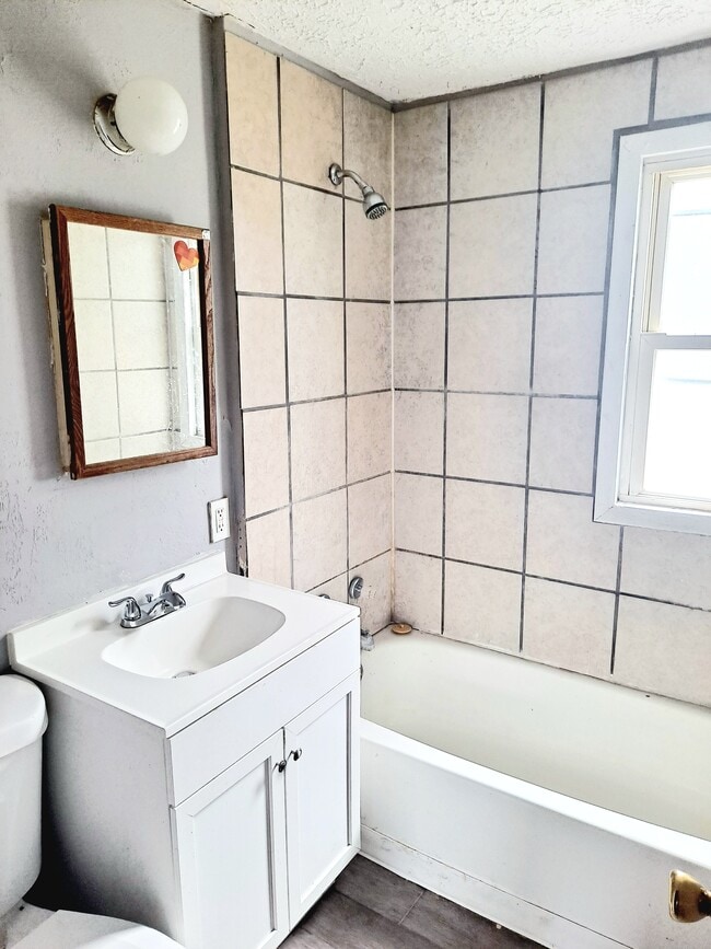 Building Photo - 9042 Maple Grove Rd