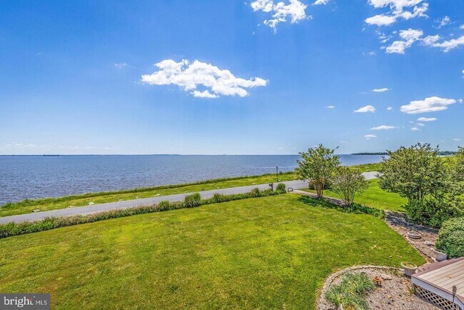 Building Photo - 117 Bay Dr